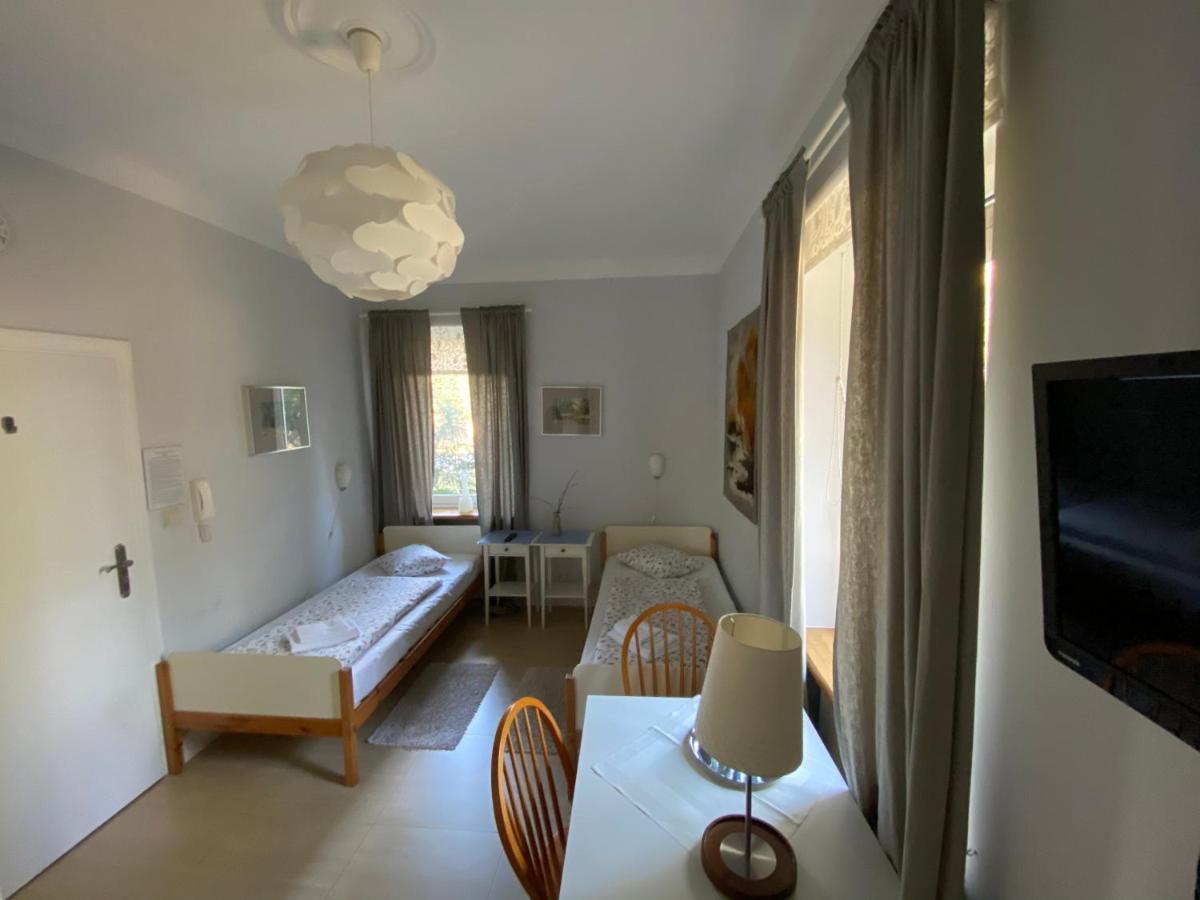 Krzysin Hotel Podkowa Leśna Kültér fotó