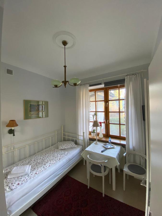 Krzysin Hotel Podkowa Leśna Kültér fotó