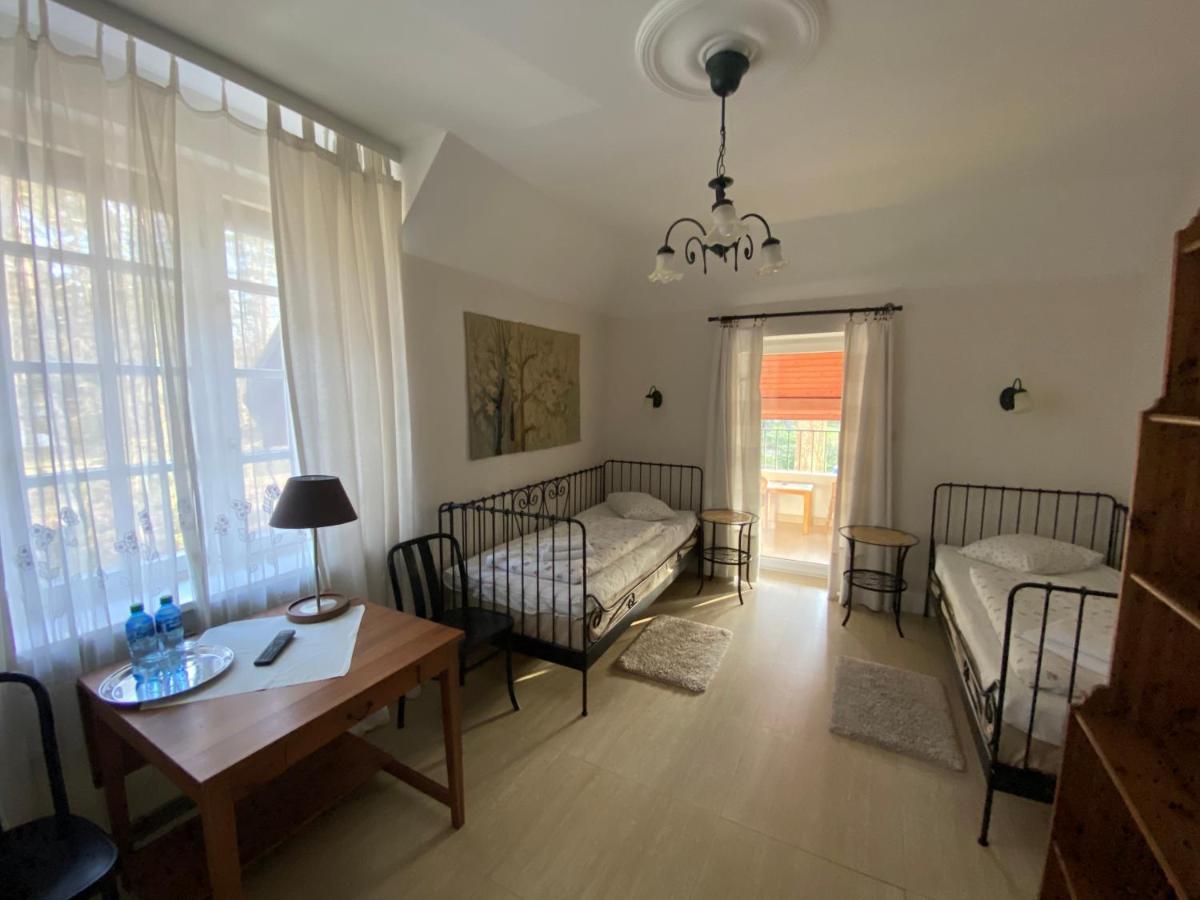 Krzysin Hotel Podkowa Leśna Kültér fotó